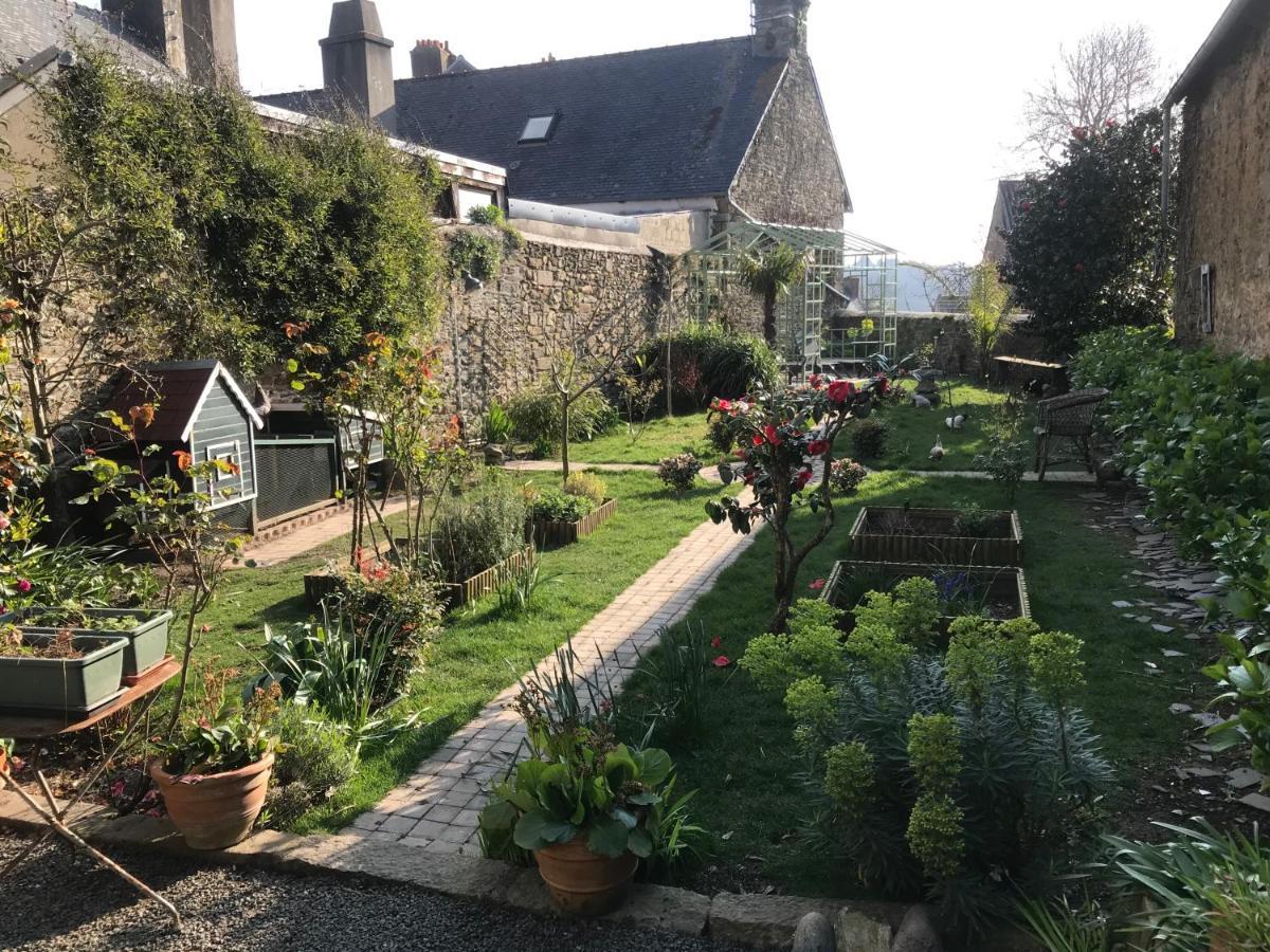 B&B Du Cloitre Treguier Exterior photo